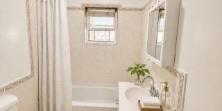 2213 N 33rd St (LO) Gallery 16
