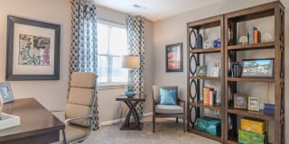 Versailles Apartment Gallery 9
