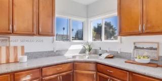 1347 E Bennett Gallery 10