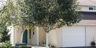 Beautifully Remodeled, Easy Living Townhome. Location, Location! Gallery 1