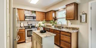 COMINGS SOON - Beautifully Updated Winchester-Built Townhome Backing to Serene Parkland. Gallery 8