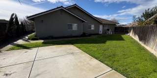 Spacious home with 3 Car Garage & Pool Available Now! Spacious home with 3 Car Garage & Pool Available Now! Gallery 44