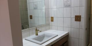 4 beds, 2 baths, 2 car garage . Boulder City RV parking Gallery 10