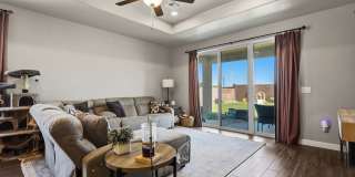 Beautiful 4 bedroom home with Solar Panels Gallery 15