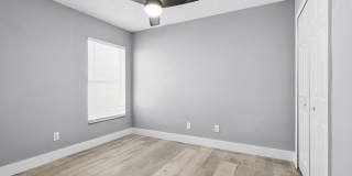 1717 SW Burlington Street Gallery 22