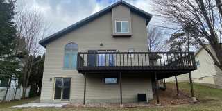 3-Bedroom, 3-Full Bath Single Family Home with Amazing City Views Gallery 1