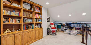 428 NEWBURGH CT Gallery 26