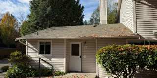 2Bd/1.5Ba Bothell Condo Gallery 1