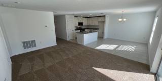 ***FREE RENT!!*** Beautiful 3 Bedroom/2 Bathroom Home in Haines City Gallery 4