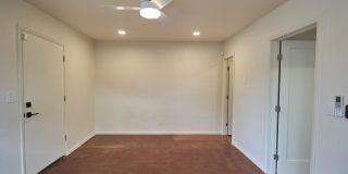 2542 East Seneca Street Gallery 14