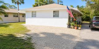 2 Bedroom Duplex - Annual Rental in East Naples Gallery 1