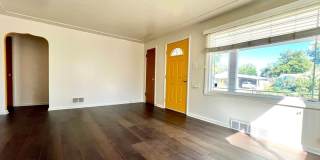 Spacious 4BR House in Edgewater Gallery 10