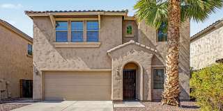 3 bedroom home with loft and community pool Gallery 1