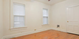 Central Campus - Newly renovated 4 Bedroom 2 Bathroom House Gallery 20
