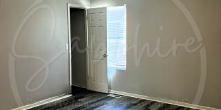 5623 North Northwood Terrace Gallery 8