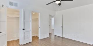 2129 W. Weldon Ave. Gallery 17