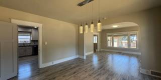Huge 4 bedroom -A stones throw to PLU! Gallery 10