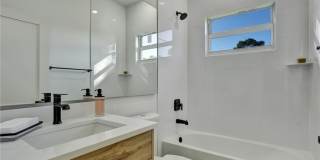 918 Eisenhower Boulevard Gallery 8