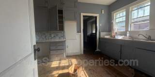 107 E Archer Gallery 6