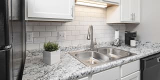 Cross Creek Apartments Gallery 6