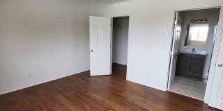 Central location and great price Gallery 8