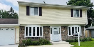 1925 West Schaumburg Road Gallery 1