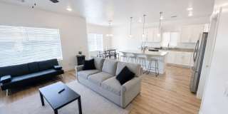 4-Bed Stand Alone Home! 6+ Month Lease 4-Bed Stand Alone Home! 6+ Month Lease Gallery 5
