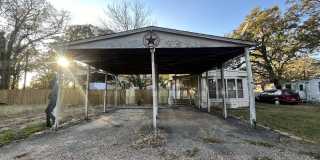 Spacious 2-bedroom, 1-bathroom home! Gallery 1
