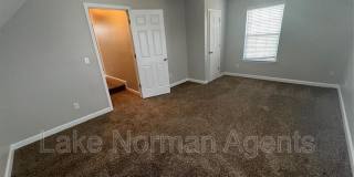909 Rucker Cliff Gallery 16