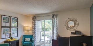 LakeRidge Square Gallery 3