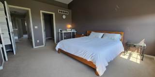 3 Bedroom Duplex in Normal! Gallery 8