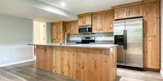 Beautiful Valley Views & Utilities Included! Gallery 9