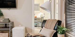 Yugo Charlotte College Downs - Student Housing Gallery 17