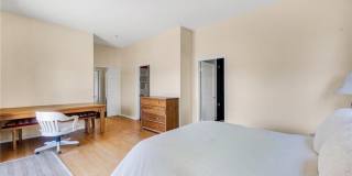 5084 Campo Road Gallery 21