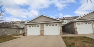 Townhome in Quiet NW Rochester Neighborhood! Gallery 1