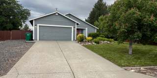 3 bedroom, 2 bathroom, 1447 Sq Ft 3 bedroom, 2 bathroom, 1447 Sq Ft Gallery 1
