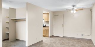 Large 1 & 2 Bedrooms available, PET FRIENDLY! Gallery 24