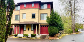 Beautiful Bothell Townhome Gallery 1