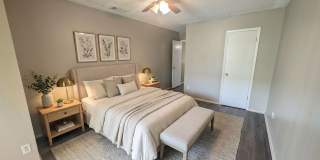 1711 Burton #A - 2 story home in great central location 5 min form DT. Gallery 9