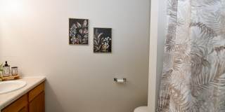 6th Ave W Grinnell Gallery 17