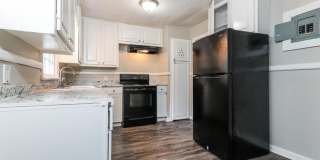 Charming 4 bed 2 bath renovated home Gallery 6