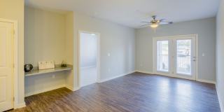 The Reserve at River Place Gallery 13