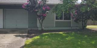 2 bed 1 bath Duplex Gallery 1