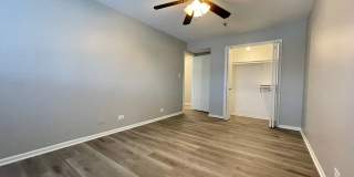 RENOVATED APARTMENT WITH IN-UNIT WASHER-DRYER & GARAGE PARKING! Gallery 21