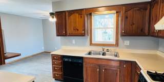 3 Bedroom Home w/ Garage in Marion, IA Gallery 17