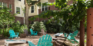 District at Greenbriar Apartments Gallery 17