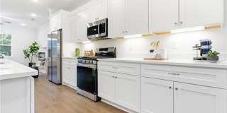 2923 Pretty Lake Avenue Gallery 18