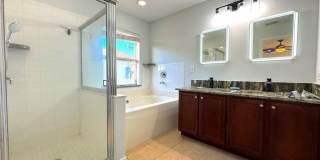 1222 NW 20th Place Gallery 21