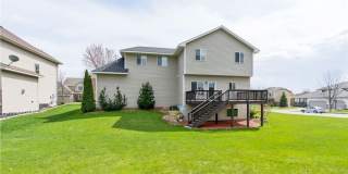 Jumbo-Sized 2-Story on Huge Corner Lot, Play Gym, 3-Car Garage, Bonus Room-Office, Pets OK! Gallery 13