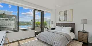 The Banks Gallery 72